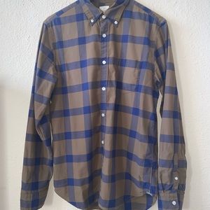 Gap men’s long sleeve button down shirt (medium)